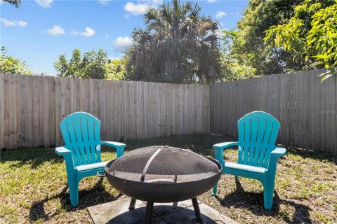Villa ou maison à vendre à Tampa, Floride: 2 chambres, 94.39 m2 № 2430636 - photo 30