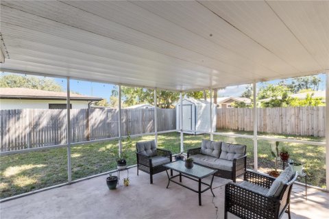 Villa ou maison à vendre à Tampa, Floride: 2 chambres, 94.39 m2 № 2430636 - photo 23