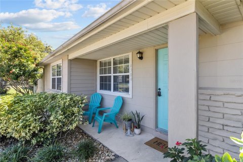 Villa ou maison à vendre à Tampa, Floride: 2 chambres, 94.39 m2 № 2430636 - photo 3