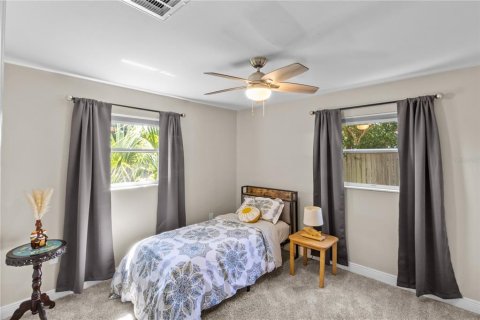 Villa ou maison à vendre à Tampa, Floride: 2 chambres, 94.39 m2 № 2430636 - photo 19