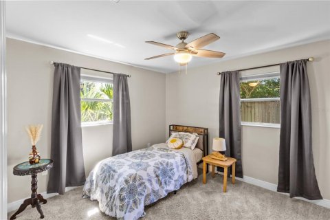 Villa ou maison à vendre à Tampa, Floride: 2 chambres, 94.39 m2 № 2430636 - photo 17