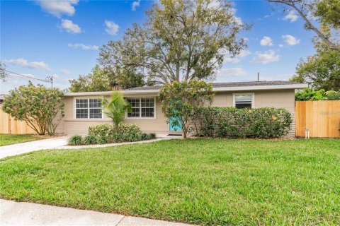 Villa ou maison à Tampa, Floride 2 chambres, 94.39 m2 № 2430636