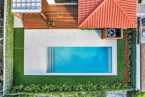 House in Surfside, Florida 3 bedrooms № 2054661 - photo 3