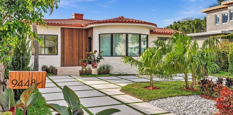 House in Surfside, Florida 3 bedrooms № 2054661