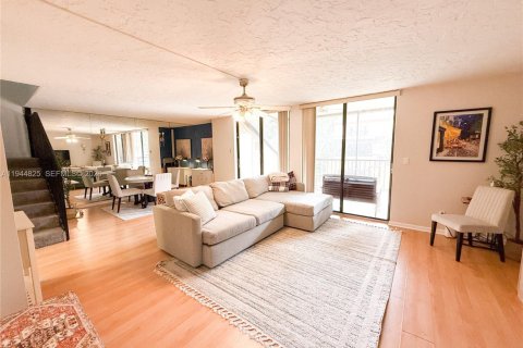 Condo in Plantation, Florida, 2 bedrooms  № 2001137