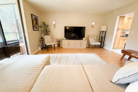 Купить кондоминиум в Плантация, Флорида 2 спальни, 120.4м2, № 2001137 - фото 23