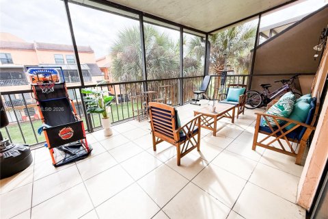 Copropriété à vendre à Plantation, Floride: 2 chambres, 120.4 m2 № 2001137 - photo 9