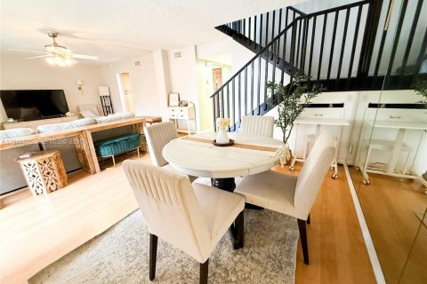 Купить кондоминиум в Плантация, Флорида 2 спальни, 120.4м2, № 2001137 - фото 24