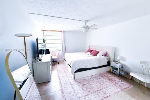 Copropriété à vendre à Plantation, Floride: 2 chambres, 120.4 m2 № 2001137 - photo 16