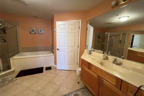 Condominio en alquiler en Sarasota, Florida, 2 dormitorios, 157.93 m2 № 1800466 - foto 13