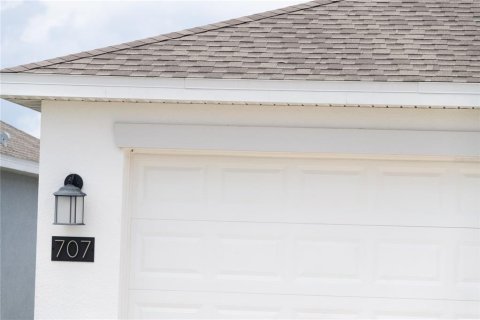 House in Haines City, Florida 3 bedrooms, 144.93 sq.m. № 2210573 - photo 3