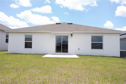 House in Haines City, Florida 3 bedrooms, 144.93 sq.m. № 2210573 - photo 16
