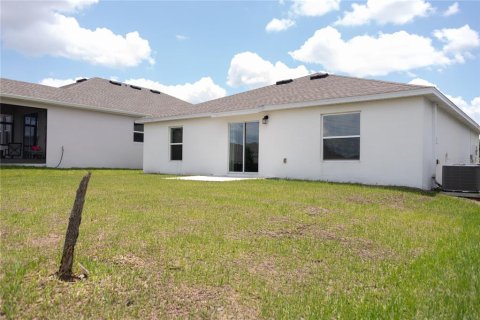 House in Haines City, Florida 3 bedrooms, 144.93 sq.m. № 2210573 - photo 18