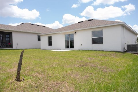 House in Haines City, Florida 3 bedrooms, 144.93 sq.m. № 2210573 - photo 19