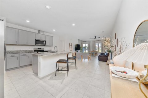 Adosado en venta en Davenport, Florida, 3 dormitorios, 146.6 m2 № 2097579 - foto 2