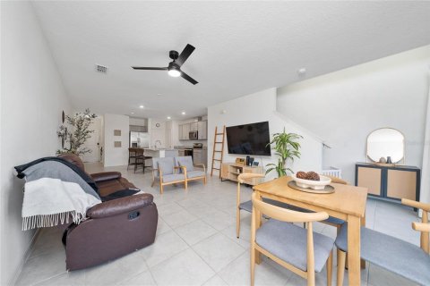 Adosado en venta en Davenport, Florida, 3 dormitorios, 146.6 m2 № 2097579 - foto 8