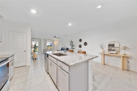 Adosado en venta en Davenport, Florida, 3 dormitorios, 146.6 m2 № 2097579 - foto 6