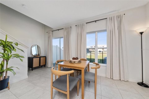 Adosado en venta en Davenport, Florida, 3 dormitorios, 146.6 m2 № 2097579 - foto 9