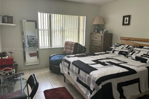 Купить кондоминиум в Хайалиа, Флорида 2 спальни, 135.45м2, № 1982015 - фото 12