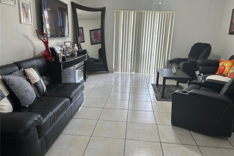 Купить кондоминиум в Хайалиа, Флорида 2 спальни, 135.45м2, № 1982015 - фото 3