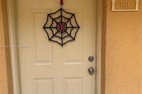 Купить кондоминиум в Хайалиа, Флорида 2 спальни, 135.45м2, № 1982015 - фото 1