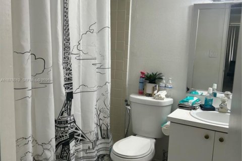 Купить кондоминиум в Хайалиа, Флорида 2 спальни, 135.45м2, № 1982015 - фото 16