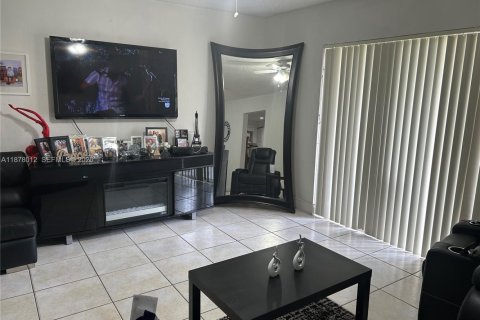 Купить кондоминиум в Хайалиа, Флорида 2 спальни, 135.45м2, № 1982015 - фото 6