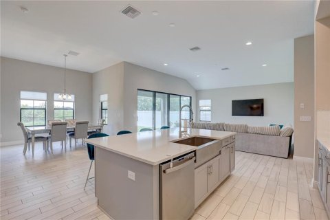 House in Riverview, Florida 5 bedrooms, 313.17 sq.m. № 1817485 - photo 19