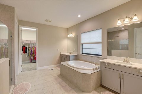 House in Riverview, Florida 5 bedrooms, 313.17 sq.m. № 1817485 - photo 24