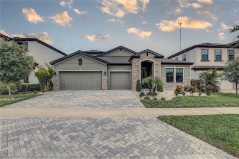 House in Riverview, Florida 5 bedrooms, 313.17 sq.m. № 1817485 - photo 1