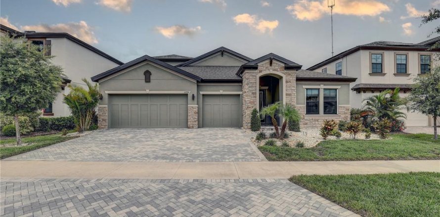 House in Riverview, Florida 5 bedrooms, 313.17 sq.m. № 1817485
