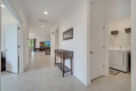House in Saint Cloud, Florida 3 bedrooms, 218.78 sq.m. № 1654025 - photo 8