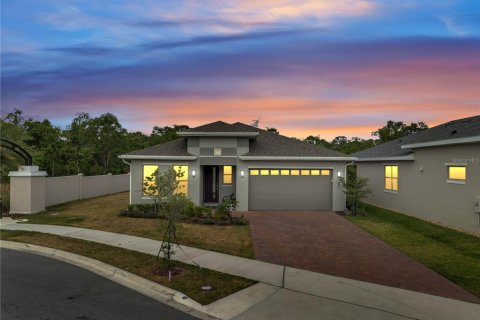 House in Saint Cloud, Florida 3 bedrooms, 218.78 sq.m. № 1654025 - photo 1