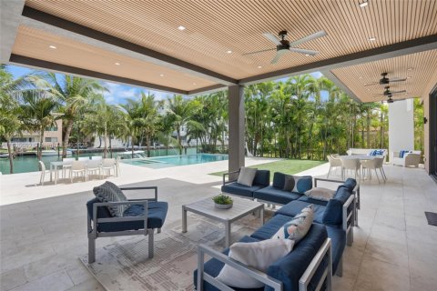 House in Bay Harbor Islands, Florida 6 bedrooms, 451.6 sq.m. № 1768199 - photo 30