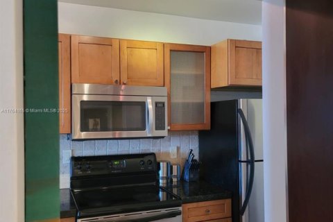 Condominio en venta en Miami Beach, Florida, 1 dormitorio, 51.1 m2 № 1868812 - foto 22