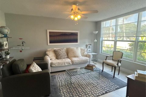 Condominio en alquiler en Pompano Beach, Florida, 3 dormitorios, 139.35 m2 № 1959075 - foto 5