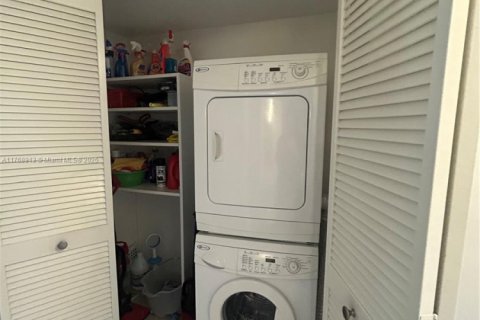 Condominio en alquiler en Pompano Beach, Florida, 3 dormitorios, 139.35 m2 № 1959075 - foto 15