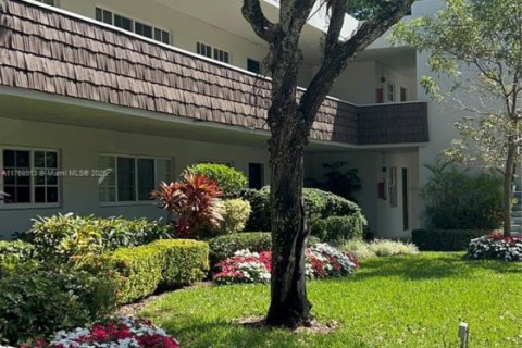 Condominio en alquiler en Pompano Beach, Florida, 3 dormitorios, 139.35 m2 № 1959075 - foto 1