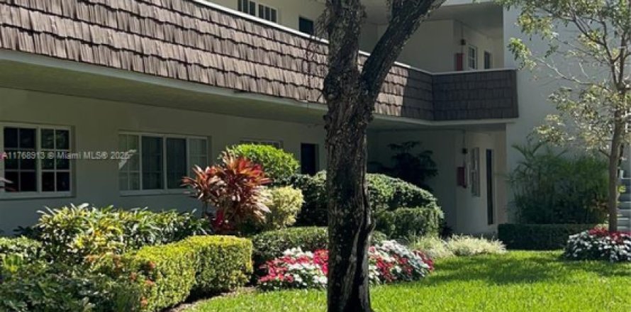 Condominio en Pompano Beach, Florida, 3 dormitorios № 1959075