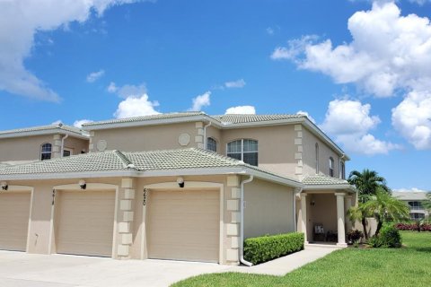 Condo in Bradenton, Florida, 2 bedrooms № 2298544