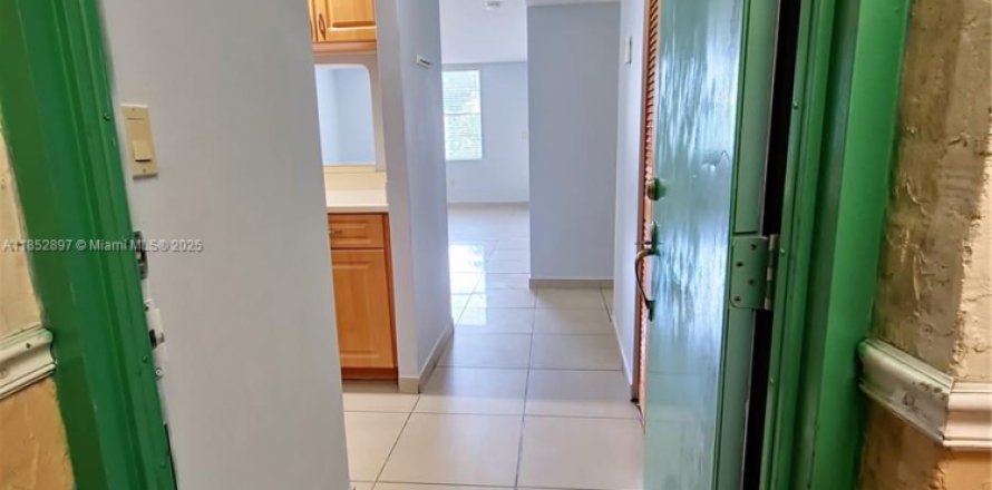 Condo à Hialeah, Floride, 2 chambres № 1871349