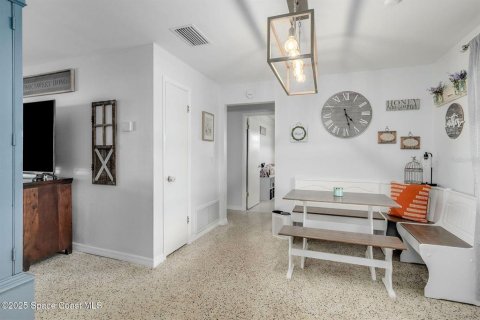 House in Merrit Island, Florida 3 bedrooms, 138.15 sq.m. № 1670927 - photo 12