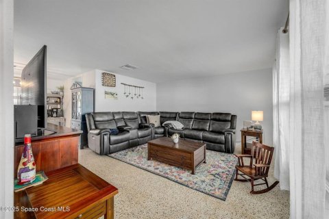 House in Merrit Island, Florida 3 bedrooms, 138.15 sq.m. № 1670927 - photo 10