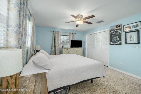 House in Merrit Island, Florida 3 bedrooms, 138.15 sq.m. № 1670927 - photo 24