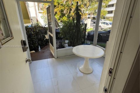 Copropriété à vendre à Hollywood, Floride: 1 chambre, 76.64 m2 № 1954274 - photo 18