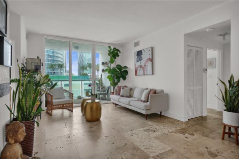 Copropriété à louer à Miami, Floride: 2 chambres, 98.94 m2 № 2084372 - photo 13