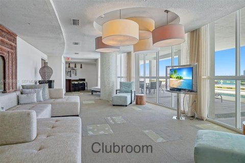 Copropriété à louer à Miami, Floride: 2 chambres, 98.94 m2 № 2084372 - photo 19