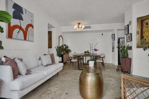 Copropriété à louer à Miami, Floride: 2 chambres, 98.94 m2 № 2084372 - photo 18