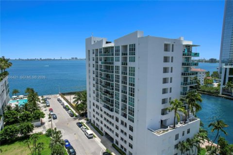 Copropriété à louer à Miami, Floride: 2 chambres, 98.94 m2 № 2084372 - photo 2
