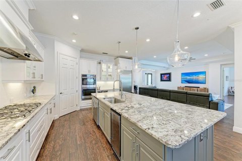 House in Bradenton, Florida 4 bedrooms, 357.02 sq.m. № 1848041 - photo 23